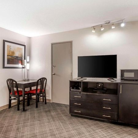 Comfort Suites Nashville Airport - Bna Εξωτερικό φωτογραφία