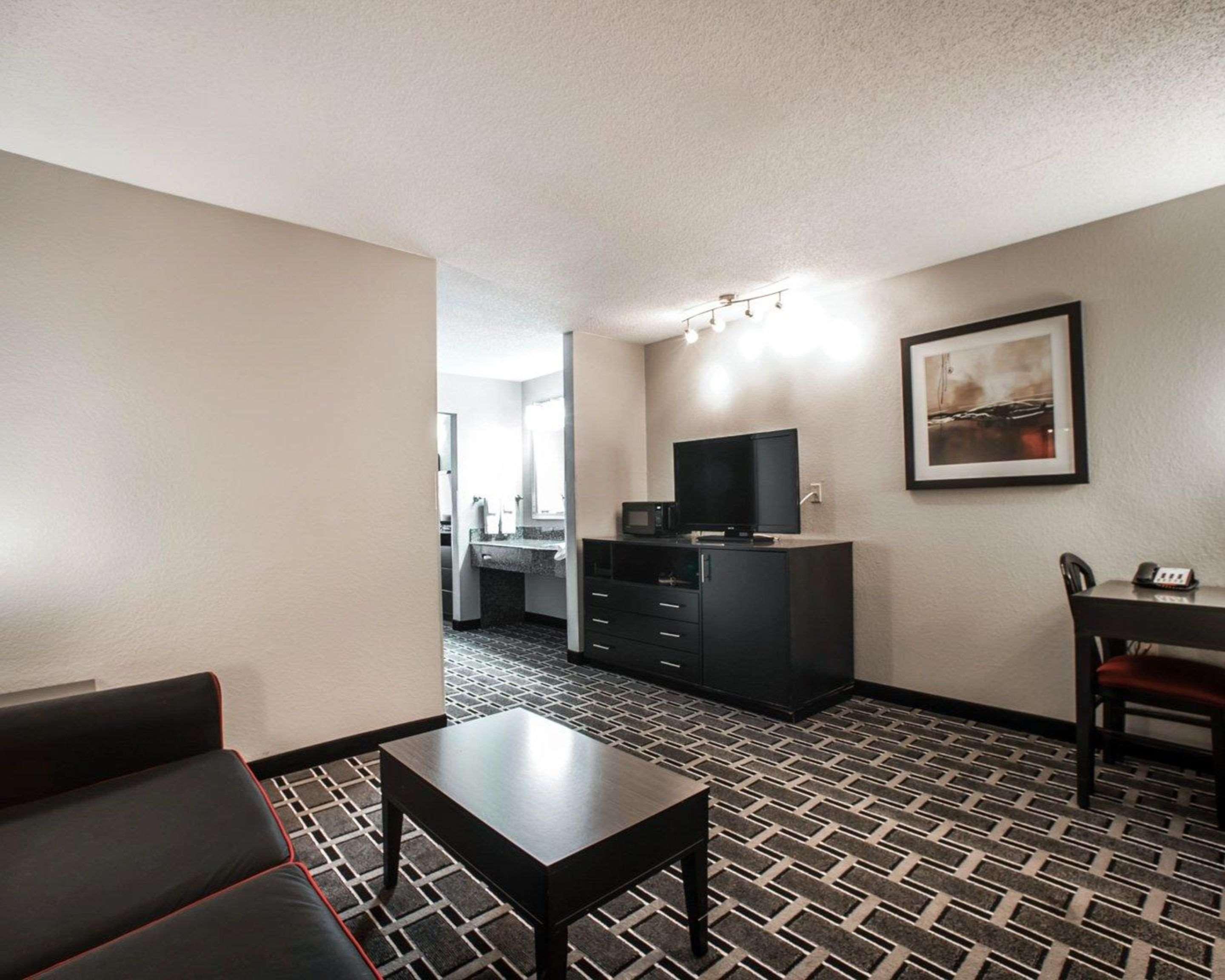 Comfort Suites Nashville Airport - Bna Εξωτερικό φωτογραφία