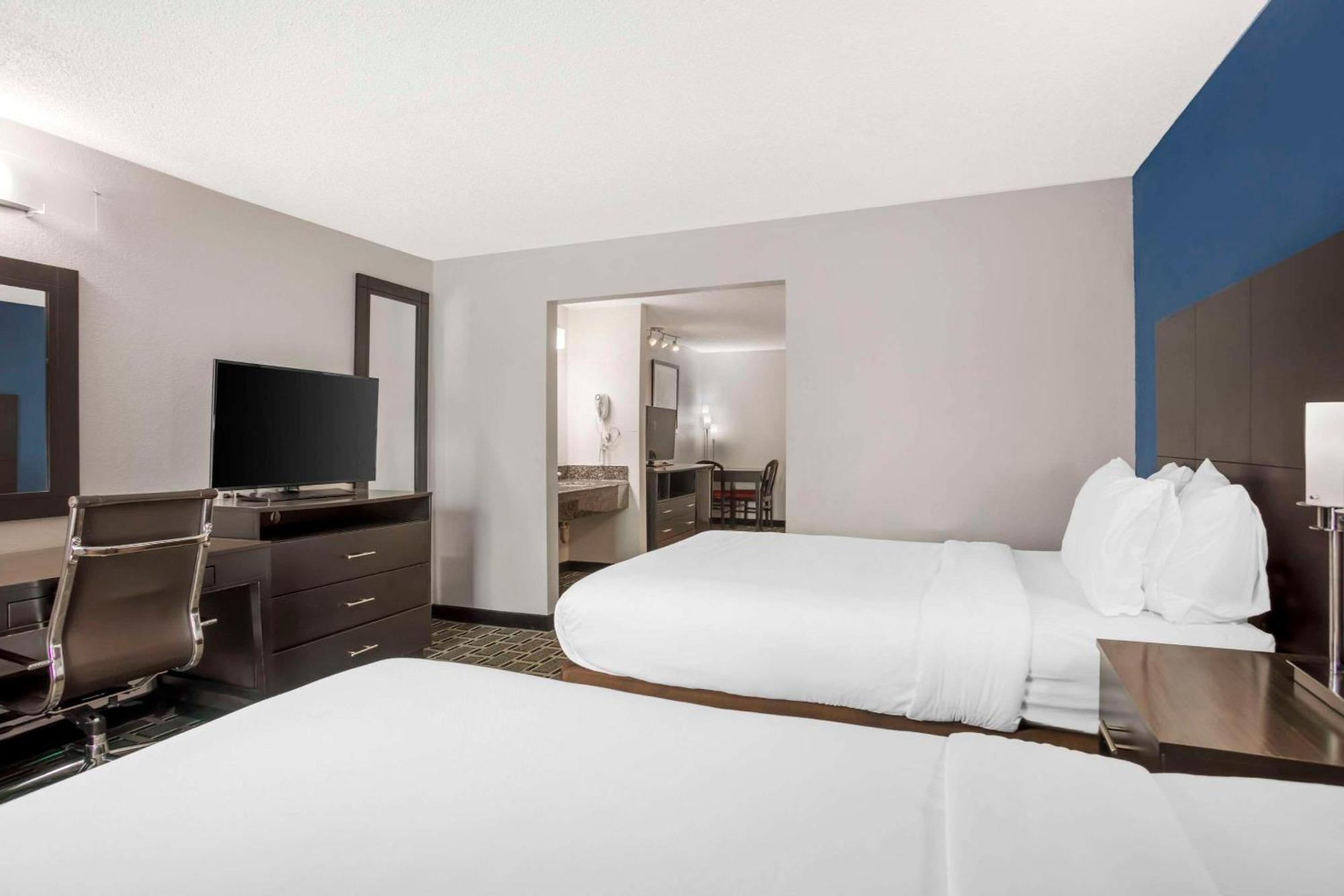 Comfort Suites Nashville Airport - Bna Εξωτερικό φωτογραφία