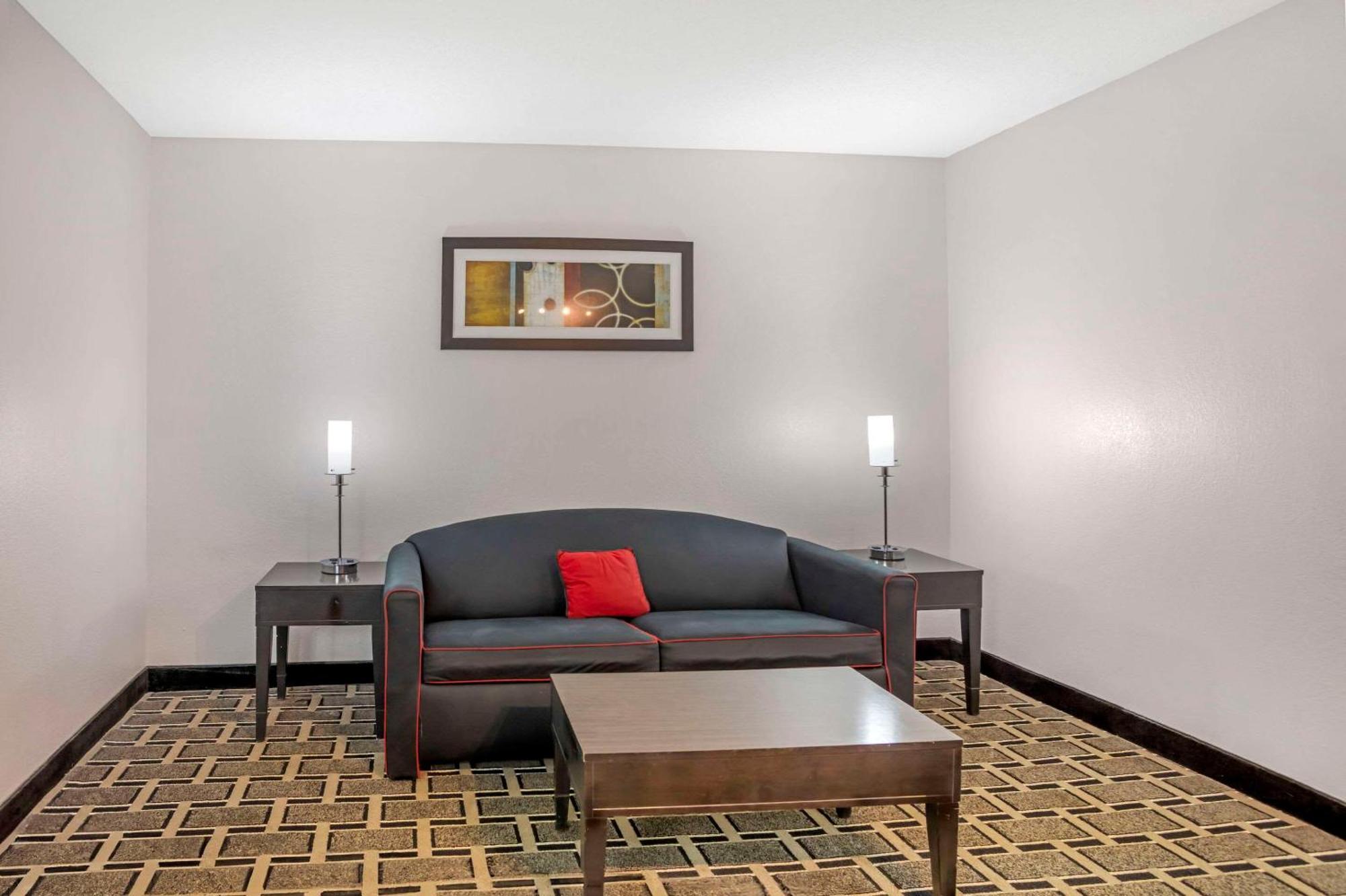 Comfort Suites Nashville Airport - Bna Εξωτερικό φωτογραφία