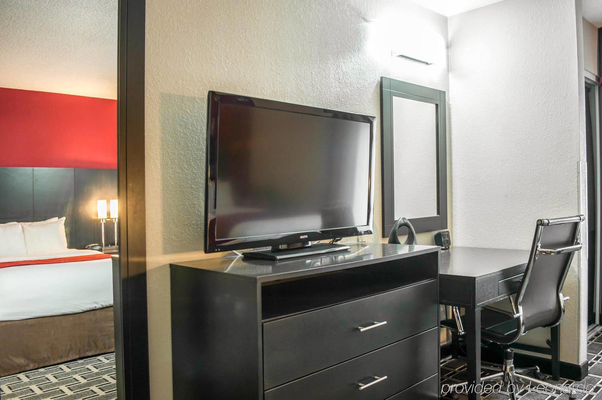 Comfort Suites Nashville Airport - Bna Εξωτερικό φωτογραφία